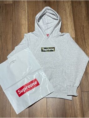 Supreme | Shirts | Supreme Authentic Velour Snap Henley New | Poshmark